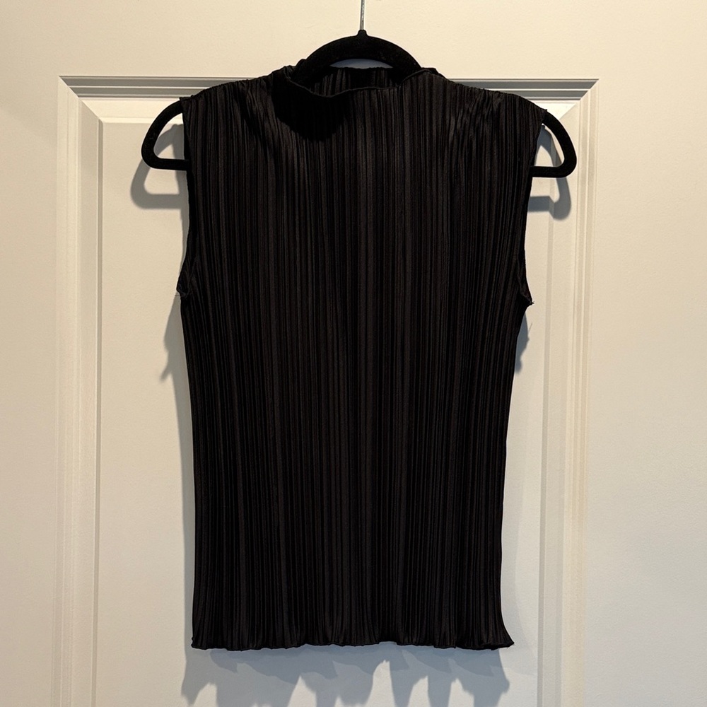 Rails Black Pleated Sleeveless Blouse